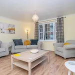 Modern Renovated 2bed Flat With Free Parking