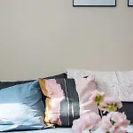 Апартаменты Downtown And 1 Bed In *