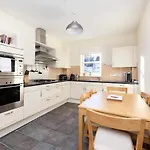 Joivy Modern Flat With Free Parking * إدنبرة