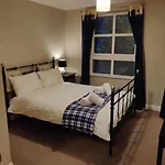 Apartment Next To The Palace And Royal Mile With Parking Edinburgh