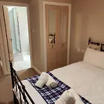 Apartment Next To The Palace And Royal Mile With Parking Edinburgh