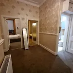 Bright 3 Bedroom * אדינבורו