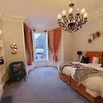 Lovely 4 Bedroom With 7 Beds And Free Parking Апартаменты Эдинбург