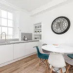 Heart Of Centre 3 Bed Georgian Edinburgh