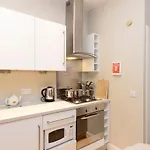 Charming Hideaway In Centre Apartment Edinburgh