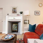 Apartment Charming Hideaway In Centre