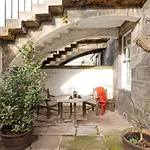 Charming Hideaway In Centre Edinburgh