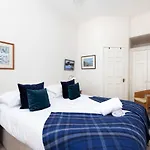 Charming Hideaway In Centre Apartment *