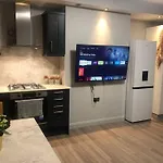 Royal Mile Famous Canongate Flat شقة إدنبرة