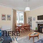 Beautiful 2bed Ground-f Pitt St. *