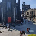 Royal Mile Apt, Just 1 Min From Castle! Edimburgo