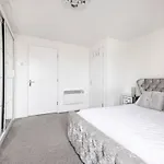 Joivy Elegant Flat With Balcony Lejlighed *