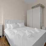 Apartamento Bright And Spacious Flat Overlooking The Meadows