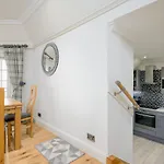 Historic Ramsay Garden Apt With Balcony Views - Pass The Keys Apartment *