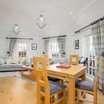 Historic Ramsay Garden Apt With Balcony Views - Pass The Keys Edinburgh