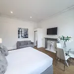 Konukevi Hanover 71 3*