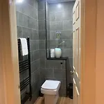 Stockbridge Two Bedroom شقة