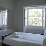Prime Centre - 4 Bed Penthouse