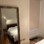 Modern Flat With Views By The Royal Mile Apartamento