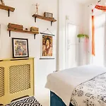 The Holyrood Park Hideaway Is A Lush & Arty 2 Double Bed * Edinburgh
