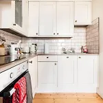 The Holyrood Park Hideaway Is A Lush & Arty 2 Double Bed