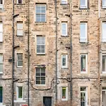 The Holyrood Park Hideaway Is A Lush & Arty 2 Double Bed Apartment *