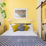The Holyrood Park Hideaway Is A Lush & Arty 2 Double Bed Apartment *