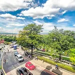 Modern Flat With Views By The Royal Mile *