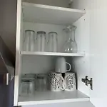 아파트 Modern 2 Bed With Stunning Seaside View