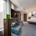 Hotel Hampton By Hilton West End 3*