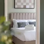 Dragon Luxury Serviced At Walker Street