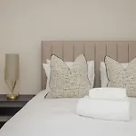 Dragon Luxury Serviced At Walker Street *