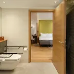 Market Street מלון 4*