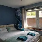 בית אירוח The Retreat Edinburgh, 2-minute Walk To Bus Stop אדינבורו