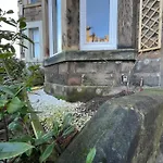 The Holyrood Park Hideaway Is A Lush & Arty 2 Double Bed Apartment *