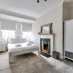 Apartmán Modern Royal Mile 2 Bed Flat - Pass The Keys Edinburgh