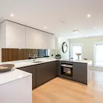 Сasa de vacaciones Dragon - Centre 2 Bed Luxury Mews House