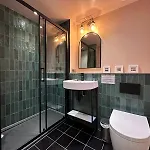 Open Plan 2 Bed Apt, Near Castle *