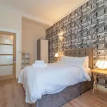Beautiful Spacious Victorian Town House