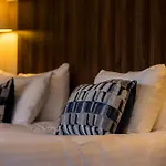 Otel 28 York Place