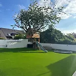 Ferienhaus Beautiful Family With Golf