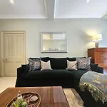 Apartment Elegant 1-bedroom Edinburgh