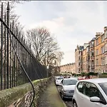 The Holyrood Park Hideaway Is A Lush & Arty 2 Double Bed Apartment *