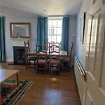 Rose Street 4 Bedroom