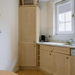 Snug & Serene 2bd Flat - Roseburn アパート *