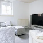 アパート Snug & Serene 2bd Flat - Roseburn *