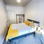 Lovely Two Bedrooms Lägenhet