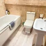 Lovely Two Bedrooms Edinburg