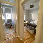 Gorgeous 2 Bed, Apartmán