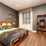 Argyl - 4 Bed On York Place, New Town *